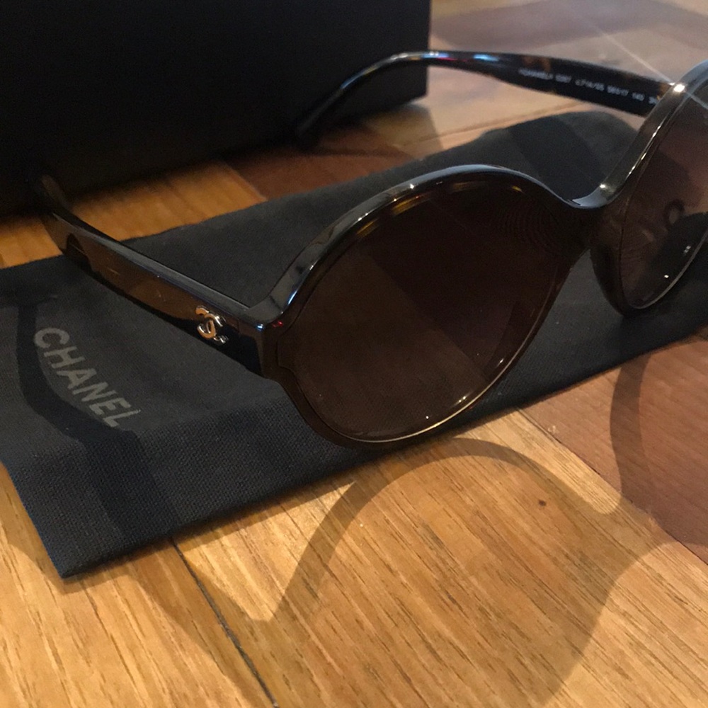 Chanel brown tort round sunglasses 5387 c.714S5